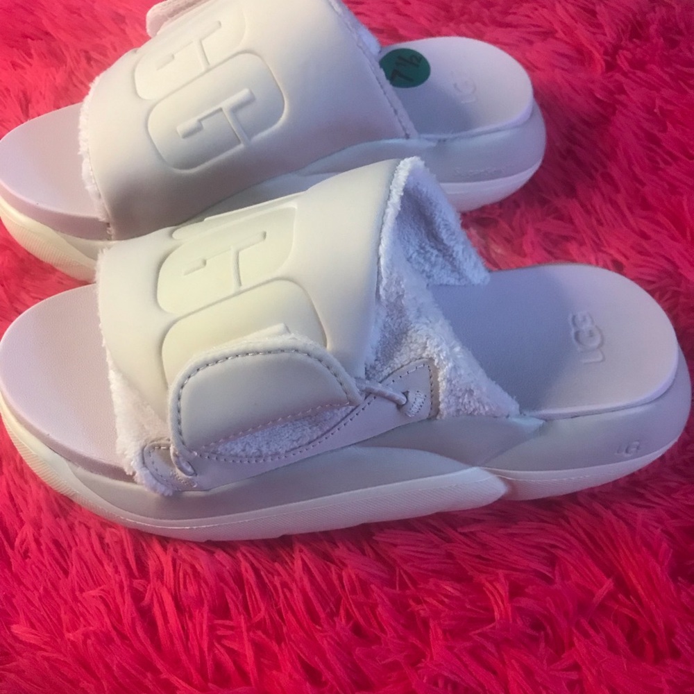 UGG  Slide Slippers